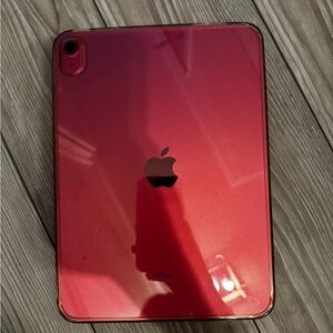 ipad 10th gen w wifi comes w the box.